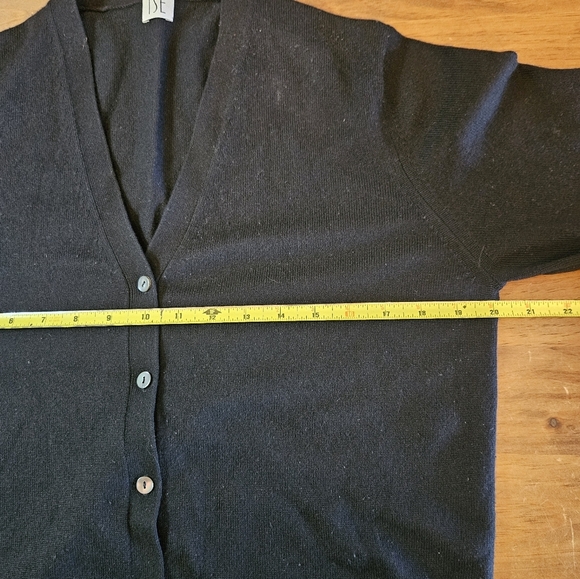TSE Silk Cashmere Blend Boyfriend Style Cardigan Black Size Medium Quiet Luxury - Picture 5 of 10
